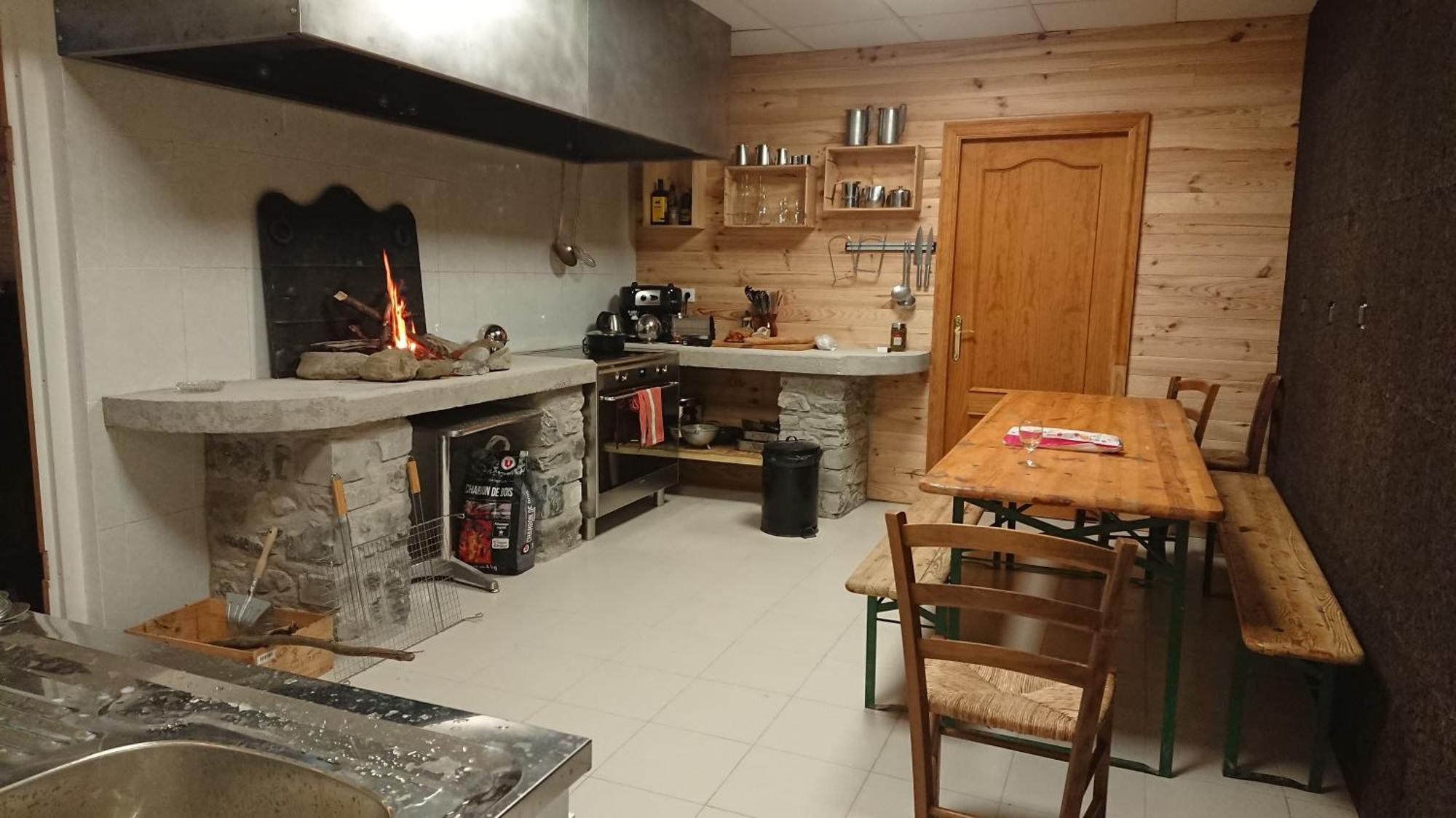 Superbe Logement 12 Pers Famille Ou Groupe. Laruns Buitenkant foto